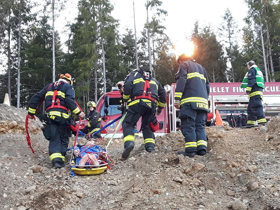demonstration of a fire fighter rescue
