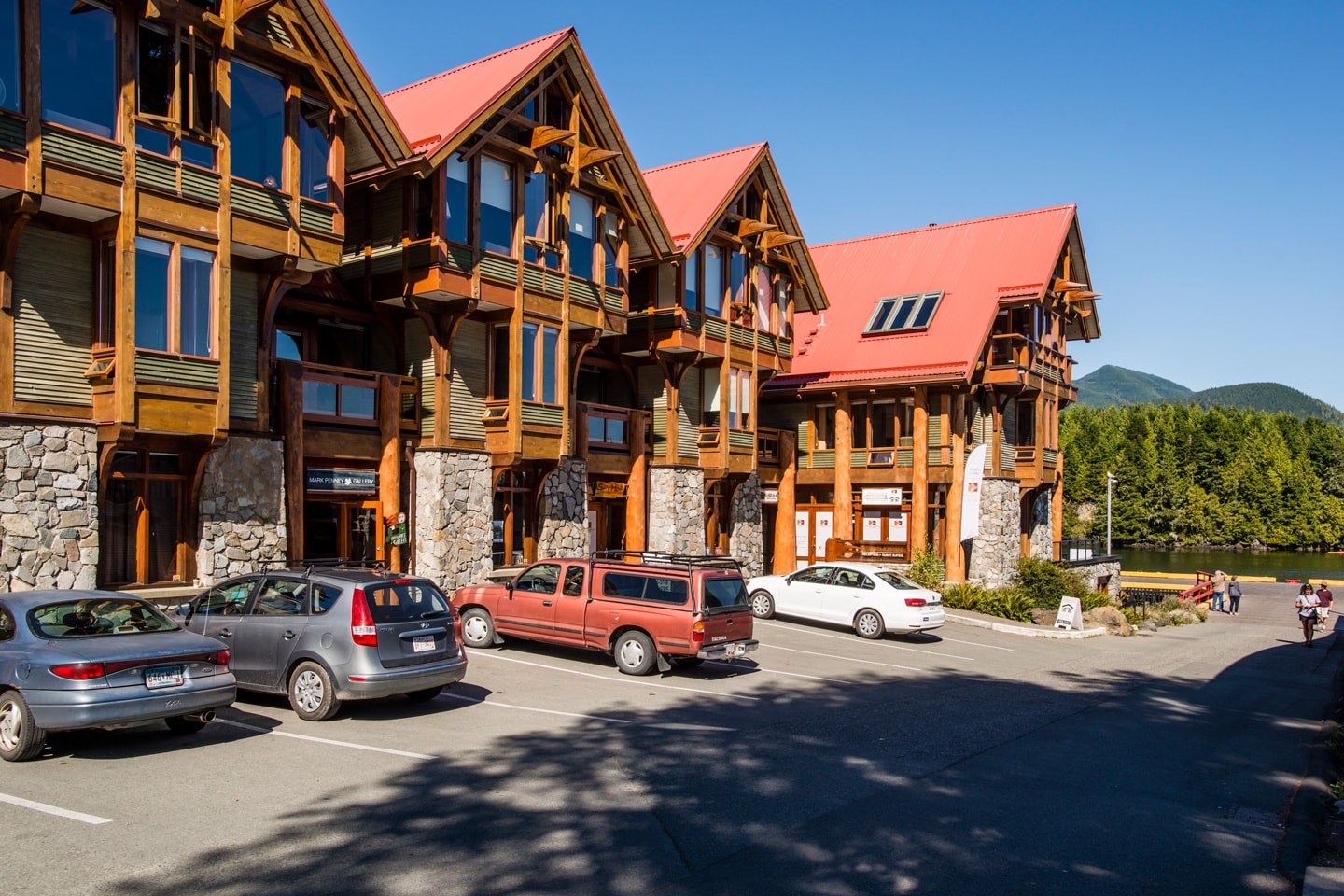 Whiskey Landing Lodge