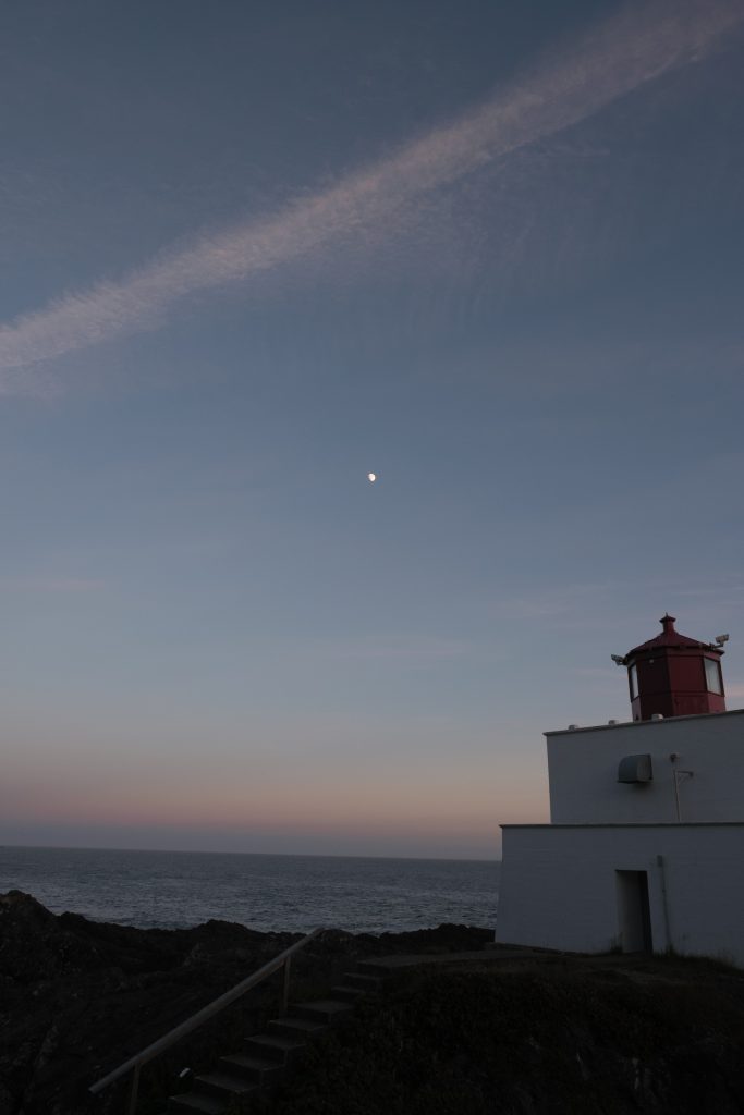 Image of the Amphitrite Lighthouse in Ucluelet at dusk